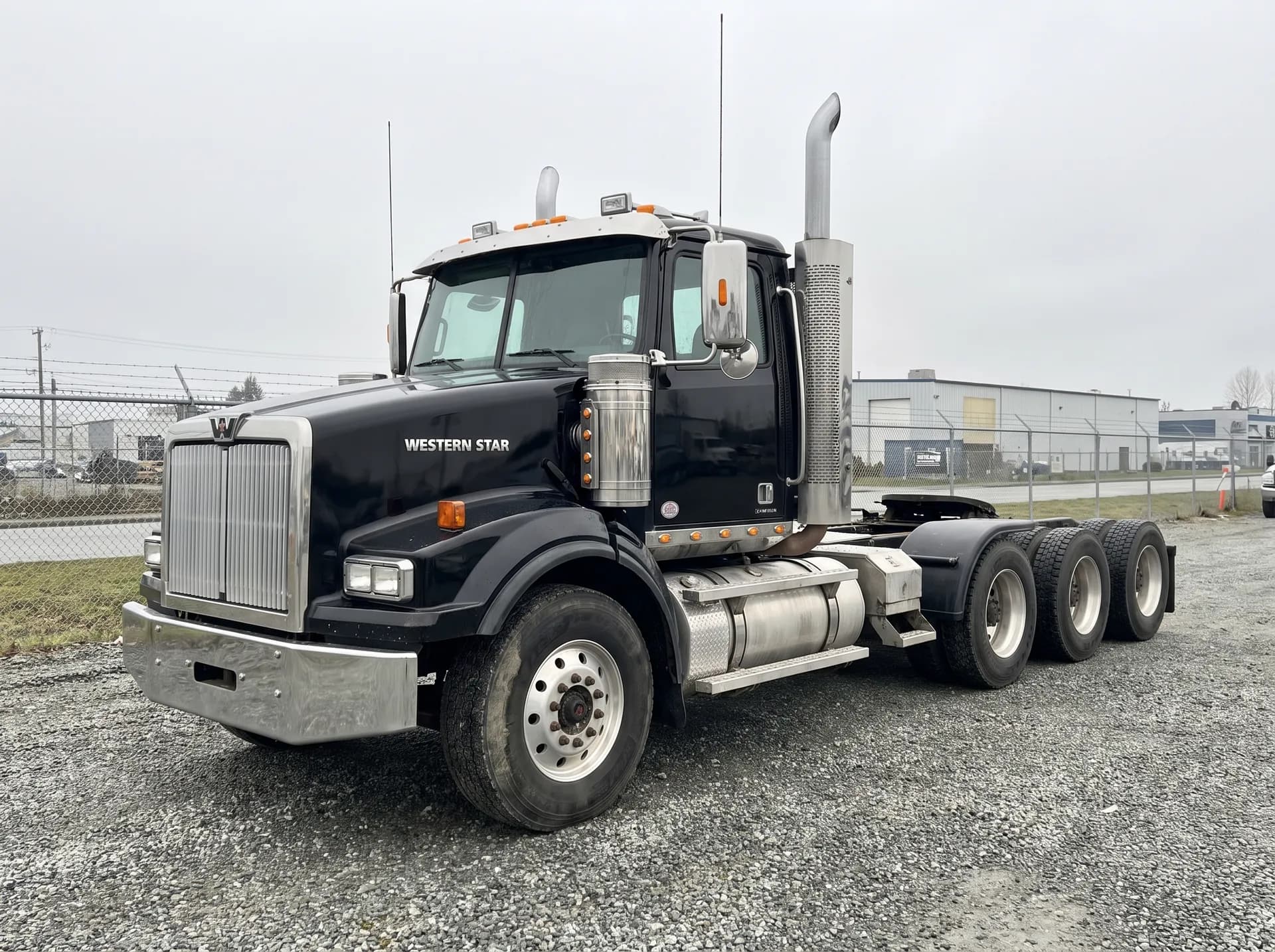 2018 Western Star 4900SB tri-drive day cab, front three-quarter view