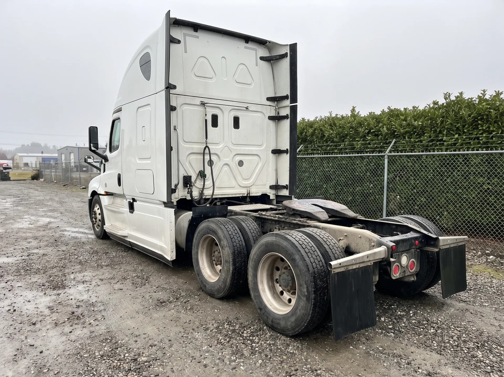 2022 Freightliner Cascadia 126, rear three-quarter view